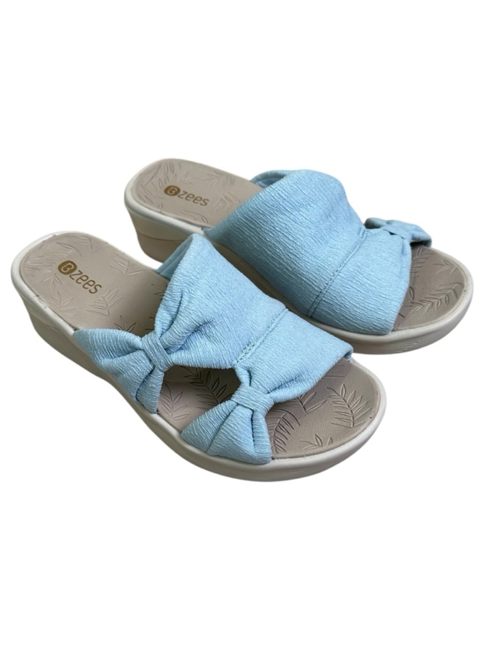 BZees Women’s 8W Light Blue Slip-On Knot Slide Sandals - Picture 3 of 11